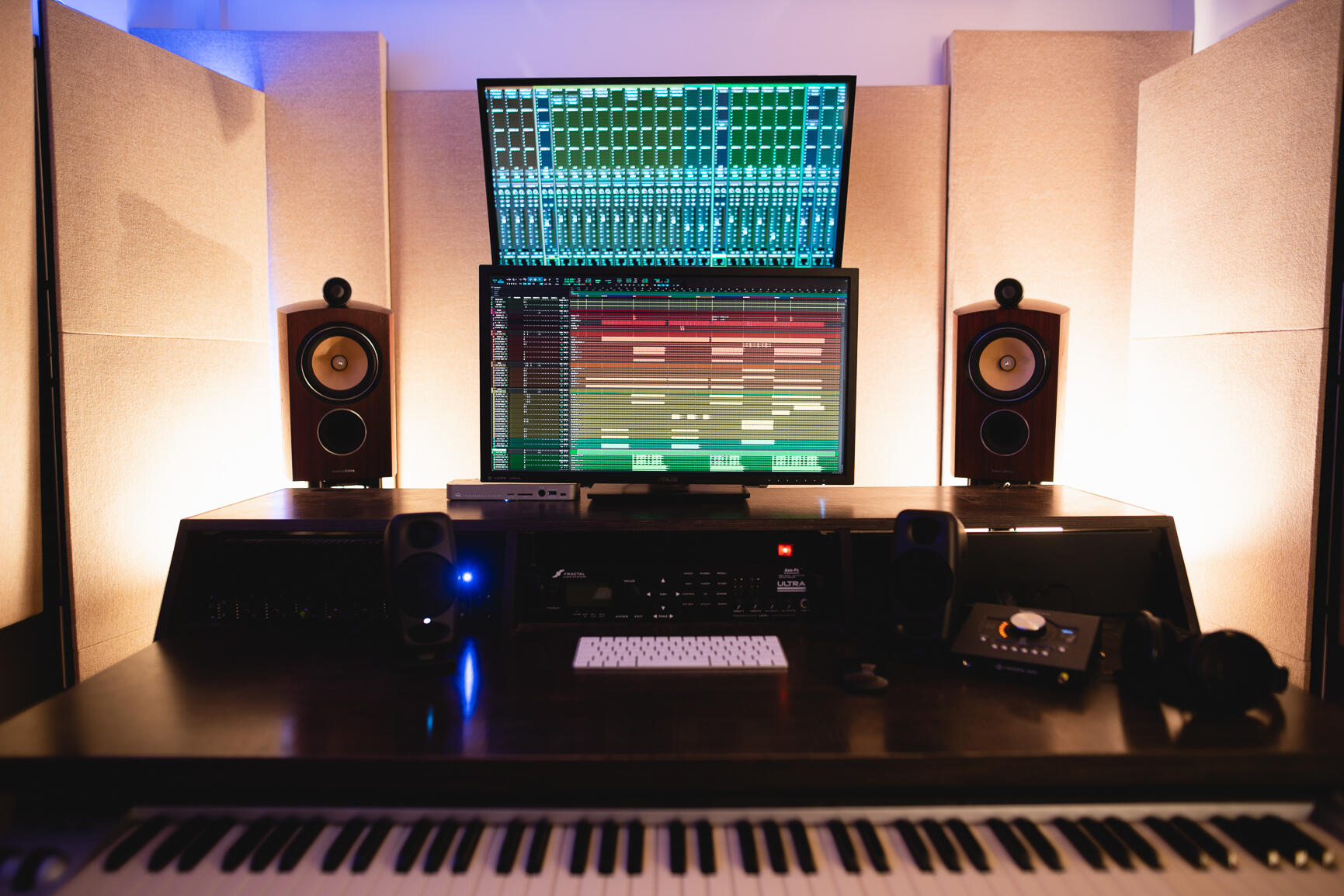 STUDIO B